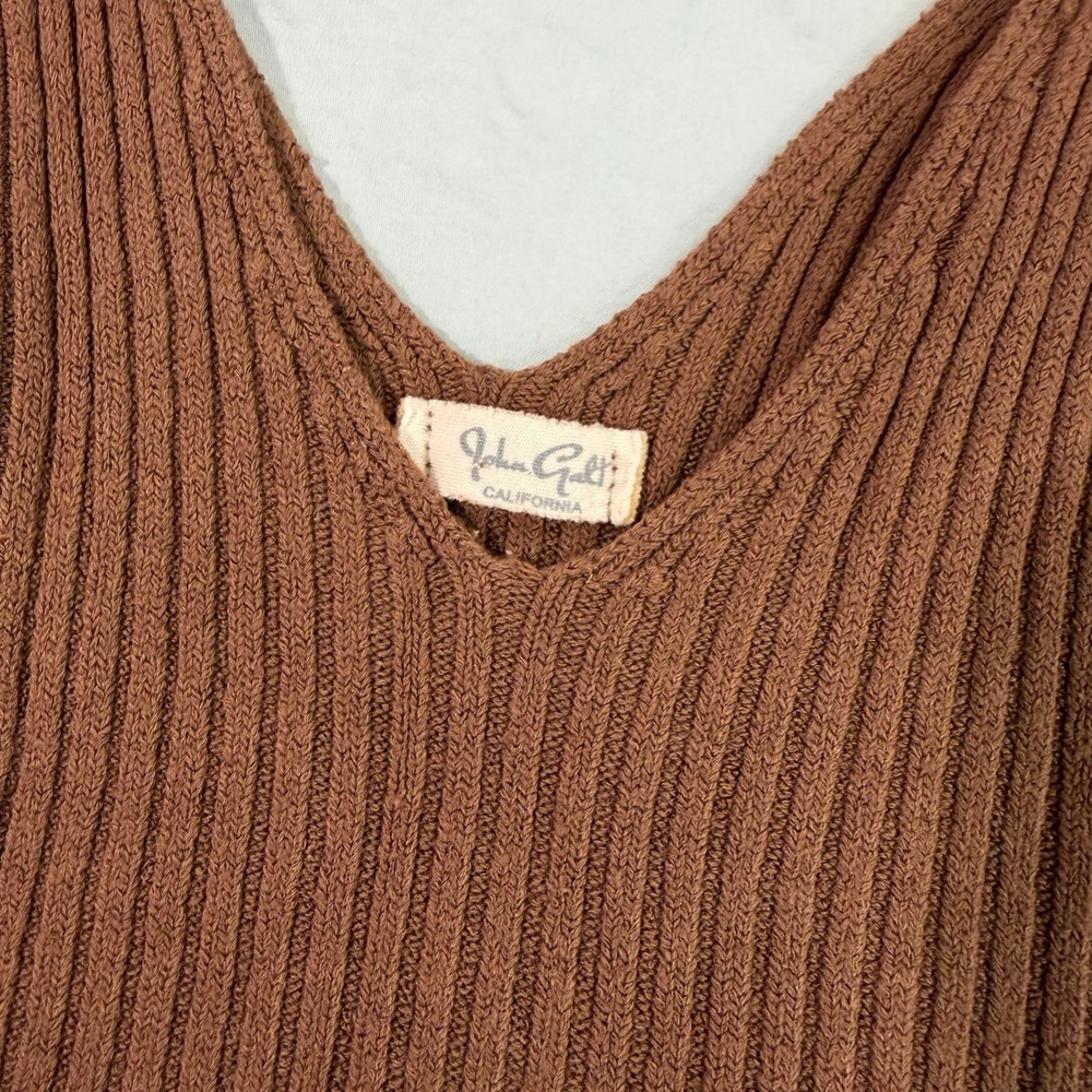 John Galt Brandy Melville Brown Ribbed Knit V-Neck Tank Top Sleeveless Camisole - Picture 2 of 6